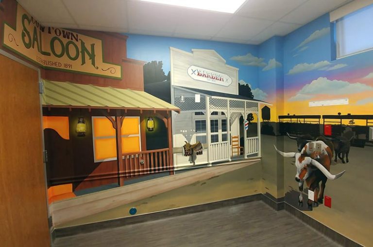 leilas-art-corner-custom-mural-artist-commercial-pediatric-clinic-school-daycare-office-restaurant-01