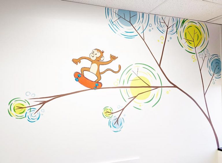 leilas-art-corner-custom-mural-artist-commercial-pediatric-clinic-school-daycare-office-restaurant-17