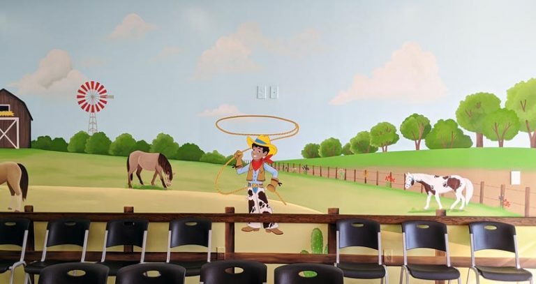 leilas-art-corner-custom-mural-artist-commercial-pediatric-clinic-school-daycare-office-restaurant-28
