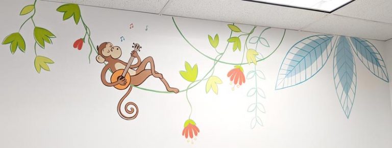 leilas-art-corner-custom-mural-artist-commercial-pediatric-clinic-school-daycare-office-restaurant-32