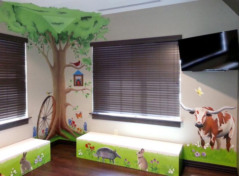 leilas-art-corner-custom-mural-artist-commercial-pediatric-clinic-school-daycare-office-restaurant-43
